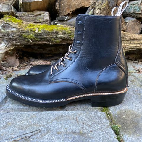 Unmarked DB Hunter in Horween Black Chromexcel