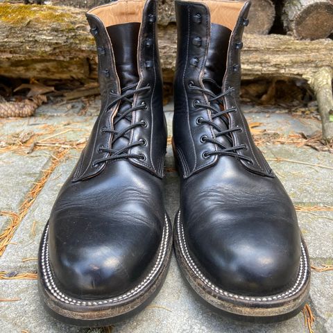 Unmarked DB Hunter in Horween Black Chromexcel