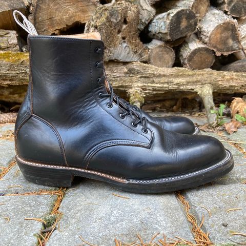 Unmarked DB Hunter in Horween Black Chromexcel