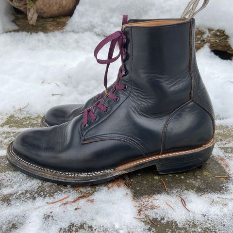 Unmarked DB Hunter in Horween Black Chromexcel