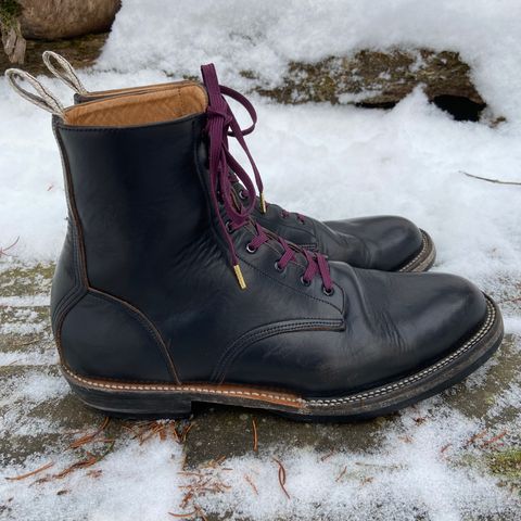 Unmarked DB Hunter in Horween Black Chromexcel