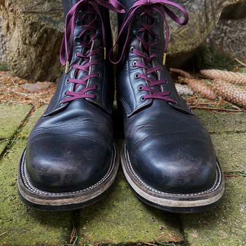 Unmarked DB Hunter in Horween Black Chromexcel
