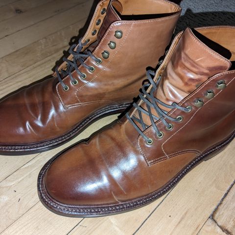 View photo of Grant Stone Edward Boot in Horween Honey Glazed Shell Cordovan