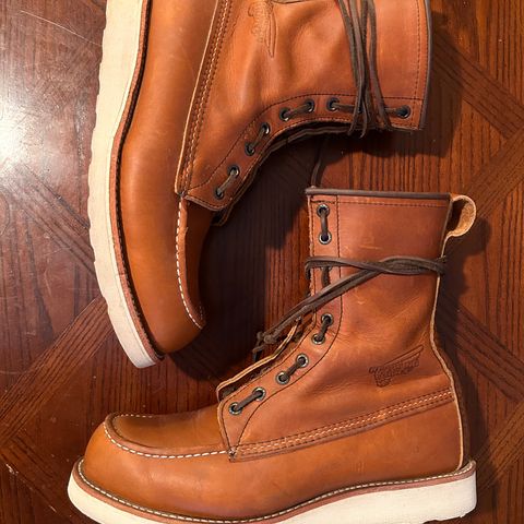 Red Wing 8-Inch Classic Moc in S.B. Foot Oro-Iginal