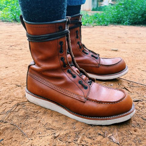 Red Wing 8-Inch Classic Moc in S.B. Foot Oro-Iginal