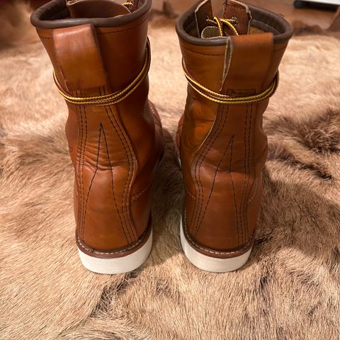 Red Wing 8-Inch Classic Moc in S.B. Foot Oro-Iginal