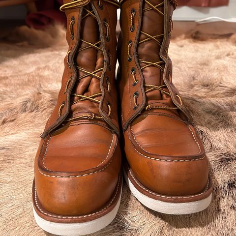 Red Wing 8-Inch Classic Moc in S.B. Foot Oro-Iginal