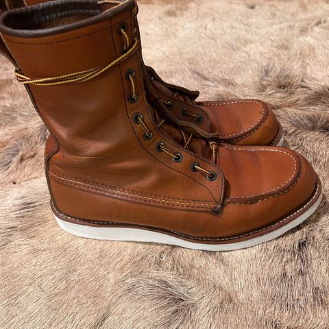 Red Wing 8-Inch Classic Moc in S.B. Foot Oro-Iginal