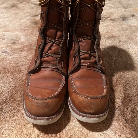 Red Wing 8-Inch Classic Moc in S.B. Foot Oro-Iginal