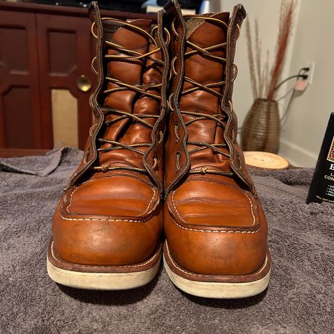 Red Wing 8-Inch Classic Moc in S.B. Foot Oro-Iginal