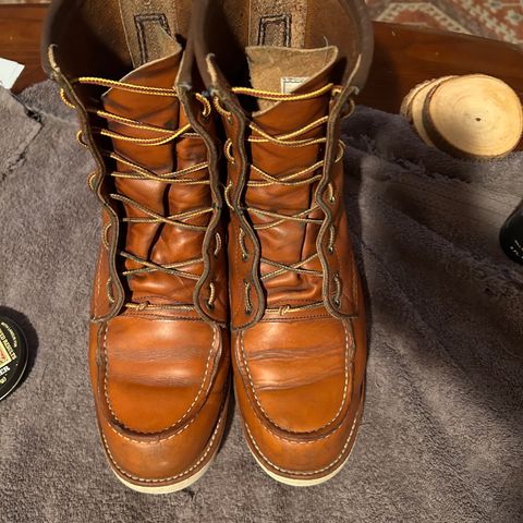 Red Wing 8-Inch Classic Moc in S.B. Foot Oro-Iginal