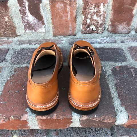 Oak Street Bootmakers Trench Oxford in Maryam Natural Horsebutt
