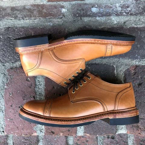Oak Street Bootmakers Trench Oxford in Maryam Natural Horsebutt
