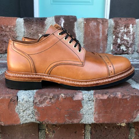 Oak Street Bootmakers Trench Oxford in Maryam Natural Horsebutt