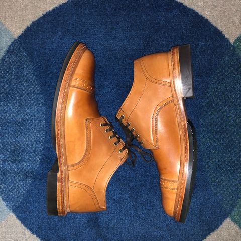 Oak Street Bootmakers Trench Oxford in Maryam Natural Horsebutt