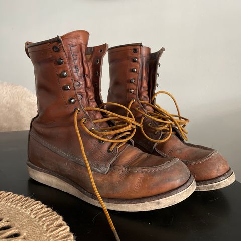 Red Wing 8-Inch Classic Moc in S.B. Foot Oro Legacy
