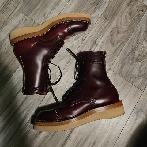 White's Bounty Hunter in Horween Burgundy Chromexcel Horsehide