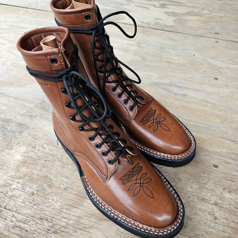 White's Bounty Hunter in Maryam Toscanello Horsebutt