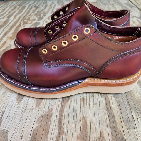 White's Oxford in Horween Burgundy Chromexcel Horsehide