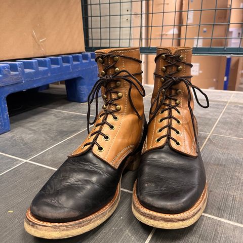 Akito Boondockers in Horween Black Chromexcel & Unknown Natural Veg Tan