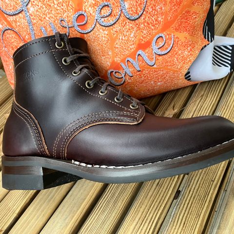 Nicks LL64 in Wickett & Craig Walnut Double Stuffed