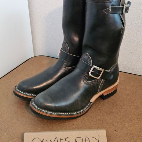 Wesco Mister Lou in Maryam Petrolio Waxed Black Horsehide