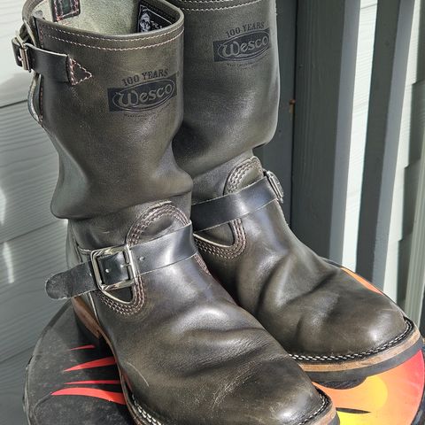 Wesco Mister Lou in Maryam Petrolio Waxed Black Horsehide
