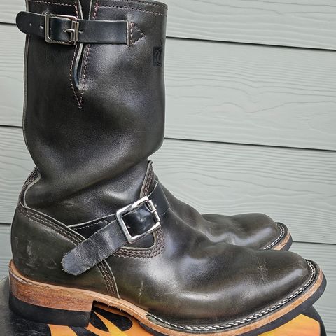 View photo of Wesco Mister Lou in Maryam Petrolio Waxed Black Horsehide