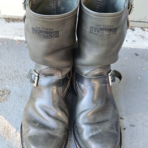 View photo of Wesco Mister Lou in Maryam Petrolio Waxed Black Horsehide