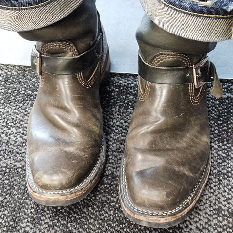 View photo of Wesco Mister Lou in Maryam Petrolio Waxed Black Horsehide