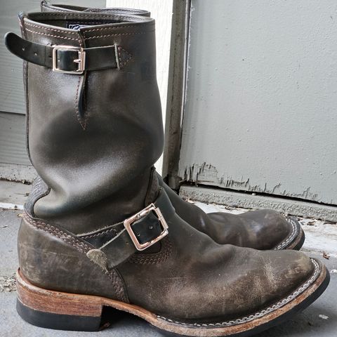 Wesco Mister Lou in Maryam Petrolio Waxed Black Horsehide