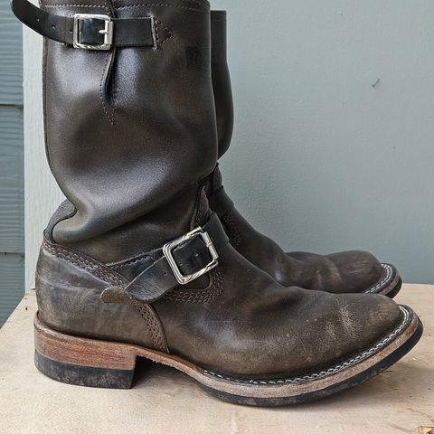 Wesco Mister Lou in Maryam Petrolio Waxed Black Horsehide