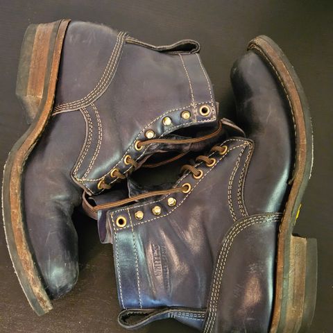 View photo of White's Stitchdown Cruiser in Maryam Navy Horsehide