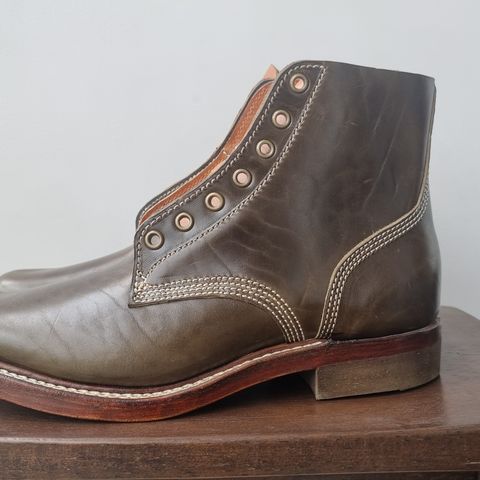 Willie's Handmade Boots Boondocker in Maryam Olive Horsebutt