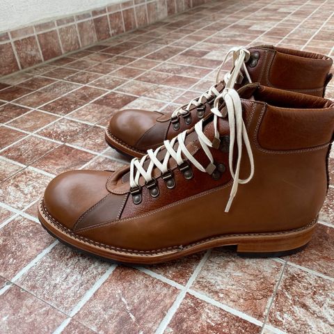 BLKBRD Unlisted Model in Unknown Leather