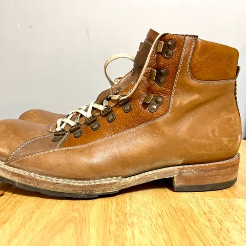 BLKBRD Unlisted Model in Unknown Leather