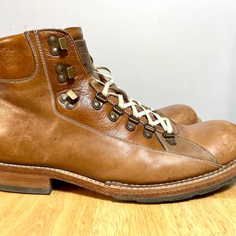 BLKBRD Unlisted Model in Unknown Leather