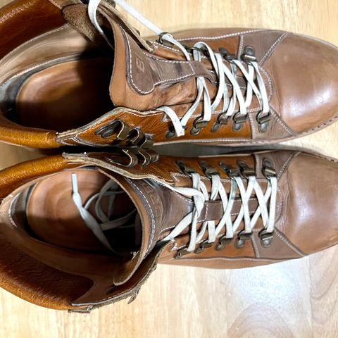 BLKBRD Unlisted Model in Unknown Leather