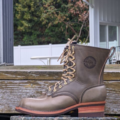 Frank's Unknown Model in Wickett & Craig Ash Grey Traditional Harness