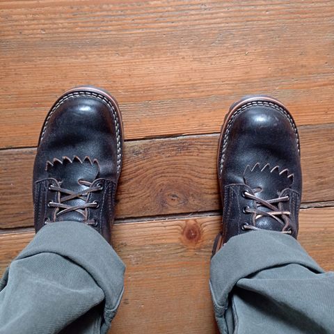 Nicks Urban Drifter in Horween Black Waxed Flesh
