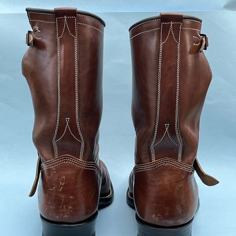 View photo of Unsung U 22-2 Engineer Boot in Maryam Toscanello Horsebutt Overdyed Walnut