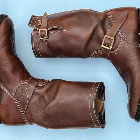 View photo of Unsung U 22-2 Engineer Boot in Maryam Toscanello Horsebutt Overdyed Walnut