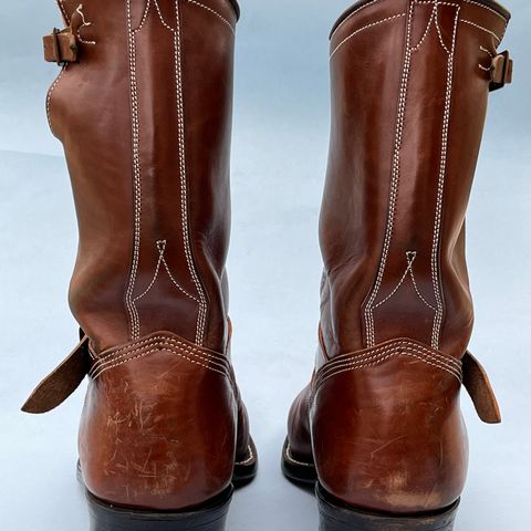 View photo of Unsung U 22-2 Engineer Boot in Maryam Toscanello Horsebutt Overdyed Walnut