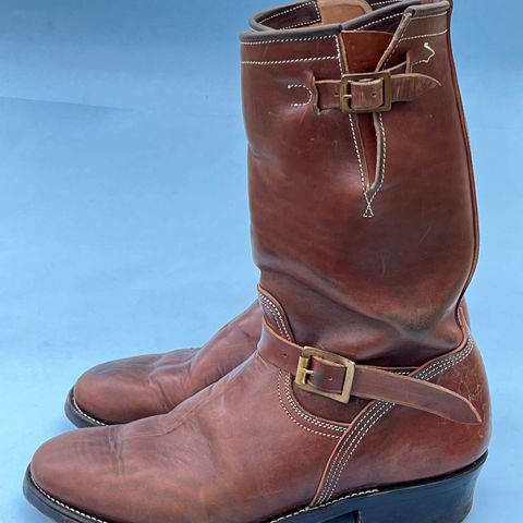 View photo of Unsung U 22-2 Engineer Boot in Maryam Toscanello Horsebutt Overdyed Walnut