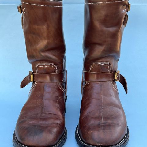 View photo of Unsung U 22-2 Engineer Boot in Maryam Toscanello Horsebutt Overdyed Walnut