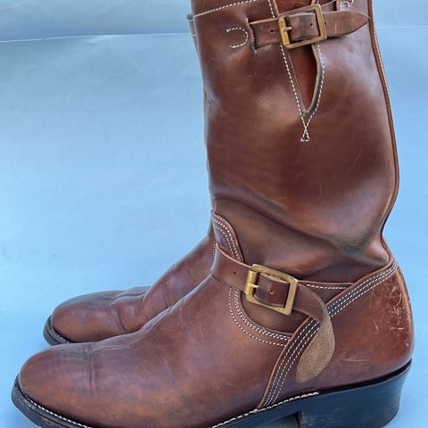 View photo of Unsung U 22-2 Engineer Boot in Maryam Toscanello Horsebutt Overdyed Walnut