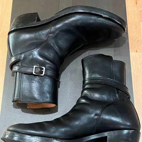 View photo of Crux Deluxe Jodhpur in Guidi Black Horsehide