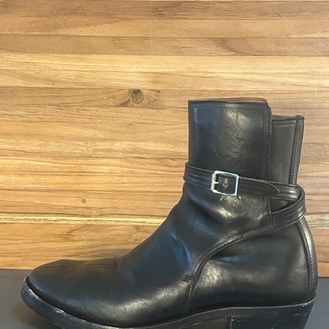 View photo of Crux Deluxe Jodhpur in Guidi Black Horsehide