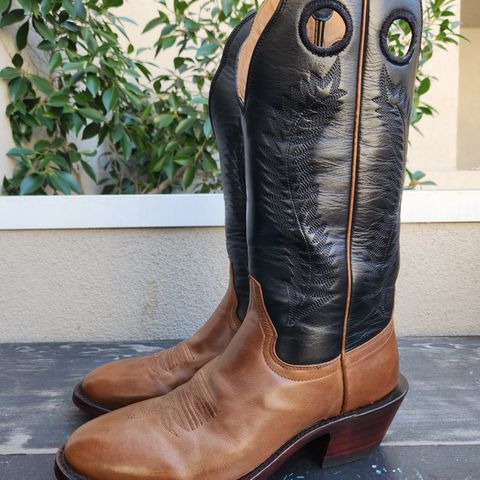 Drew's The Trevor in Unknown Leather