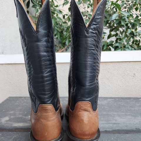 Drew's The Trevor in Unknown Leather